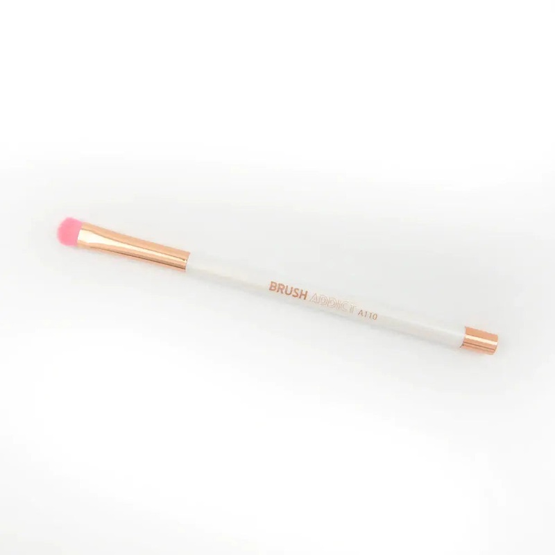 Brush Addict Dense Eyeshadow Brush – A110