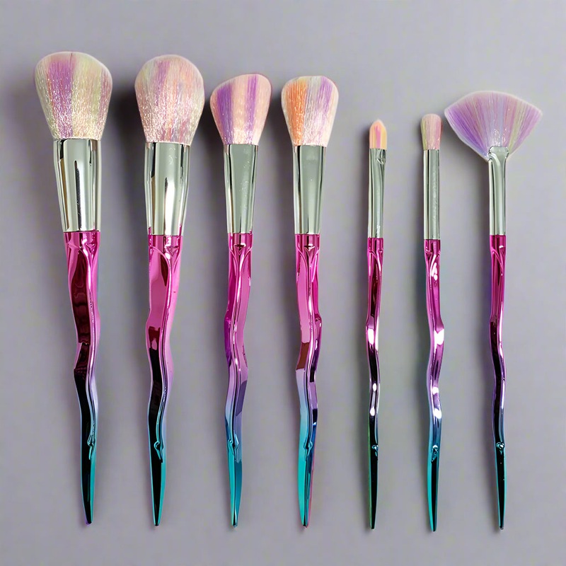 7-Piece Twist Makeup Brush Set  Silky Smooth & Cruelty-Free FREE UK Postage!